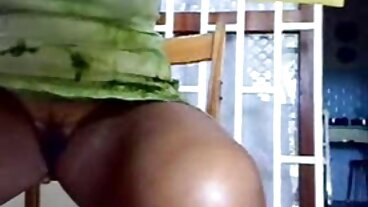 TushyRaw: 몸집이 작은 매력 Bree는 PornHD에서 그녀의 엉덩이를 채우는 것을 좋아합니다.