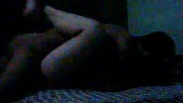 MILF 아이비의 이웃과의 거친 섹스 모험!